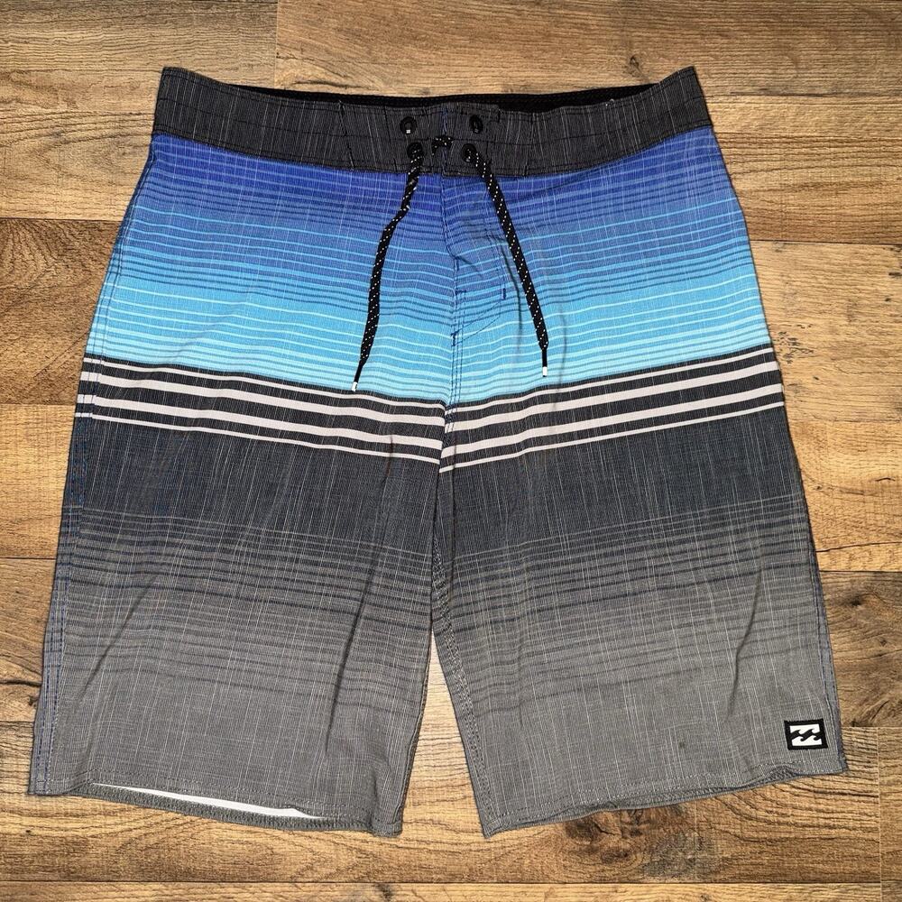 Billabong Recycler All Day Pro Board Shorts Size 28 Striped Blue White Black